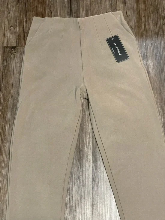 Active USA Cream Slim Pull-On Leggings with Gold Zip Accents - Picture 7 of 12